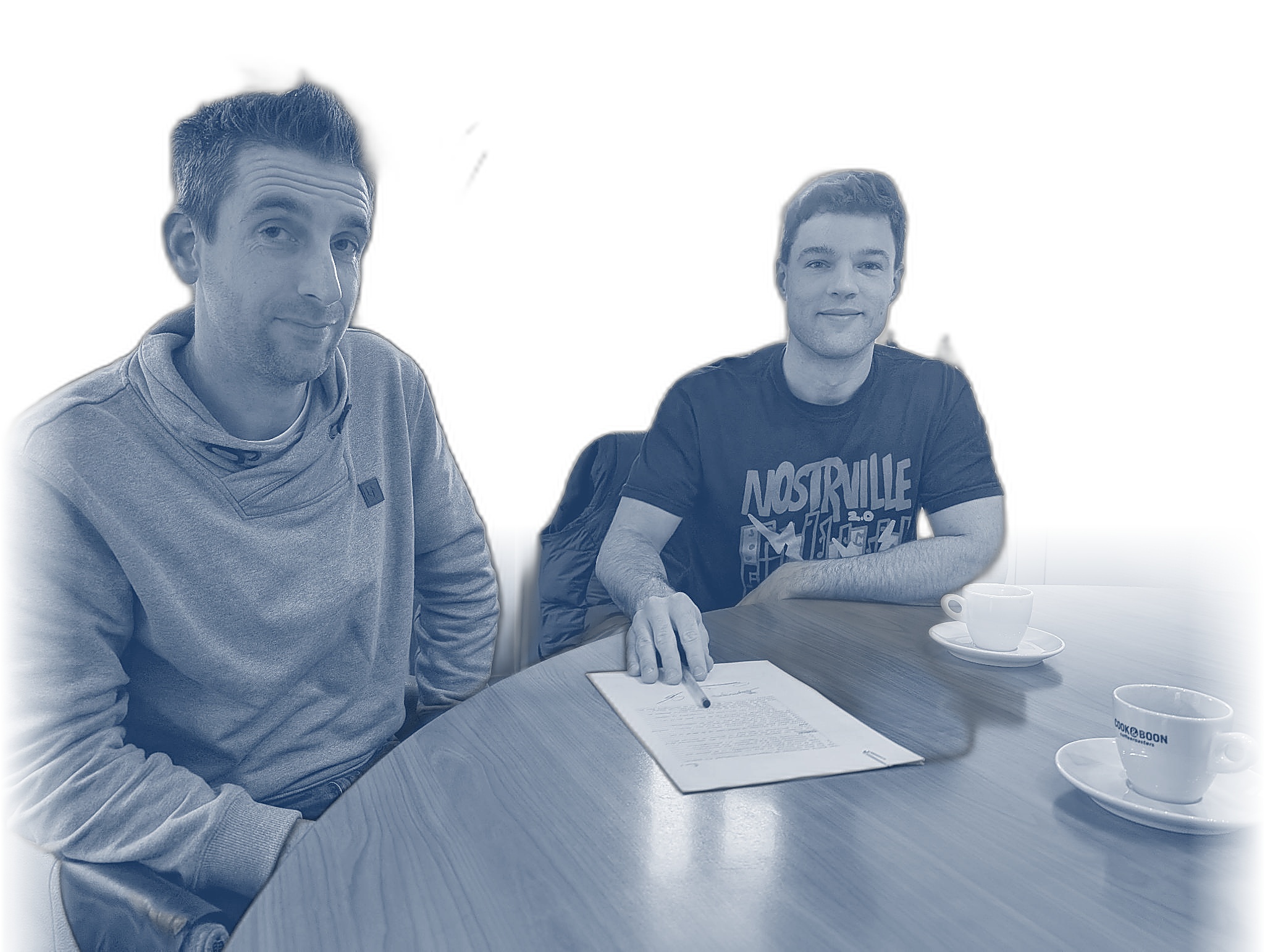 Sebastian and Jeroen signing the foundation registration documents